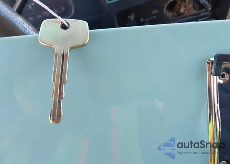 1998 Toyota Tacoma из США, поврежденный, VIN 4TAVL52N7WZ037372